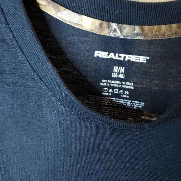 Realtree Med Buck Horn logo camo/black tshirt - Picture 11 of 12